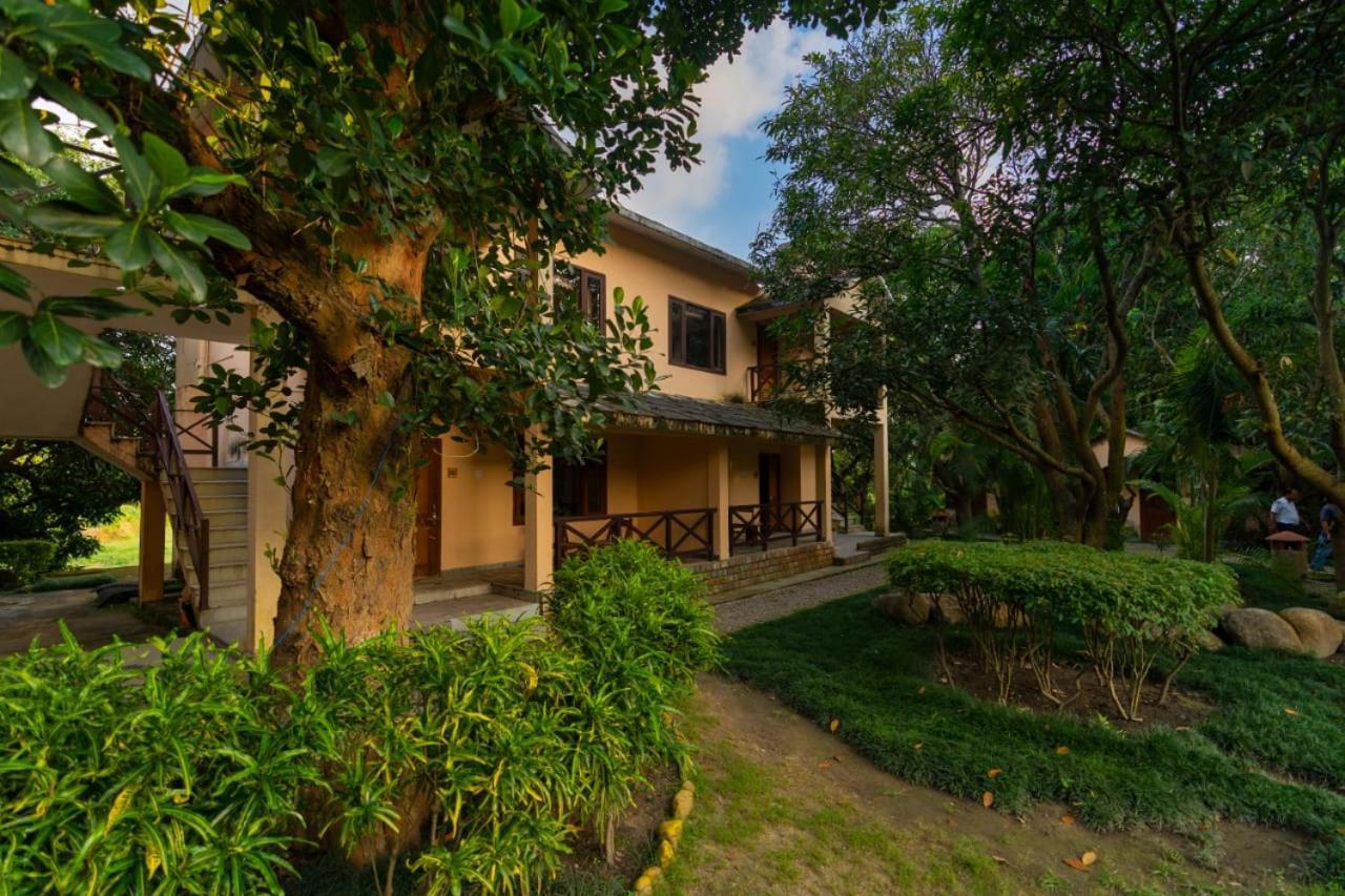 Corbett Wild Resorts & Spa Garjia Exterior foto